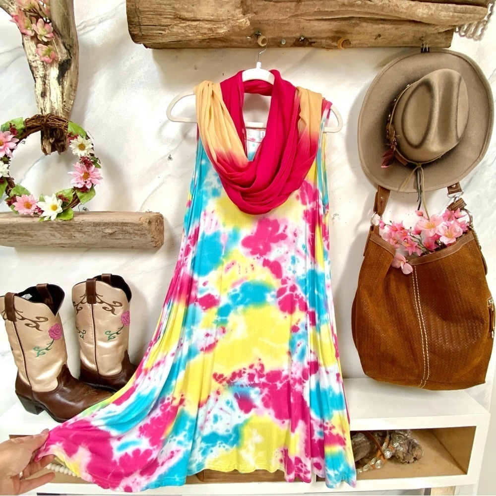 Trendy TIE DYE comfy boho dress w pockets and beach vibe